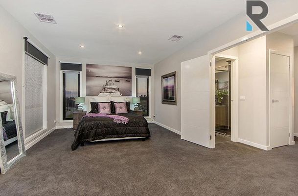15 Naxos Road, Greenvale