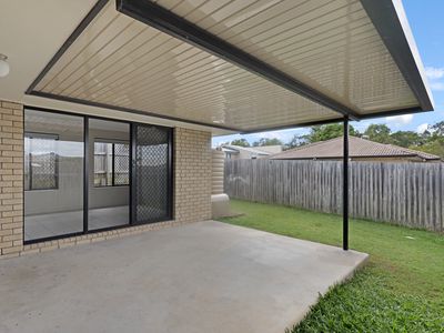 10 Daisy Street, Springfield Lakes
