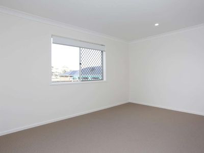 16 Wafer Road, Manor Lakes