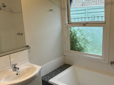 17 Freeburgh Avenue , Mount Beauty