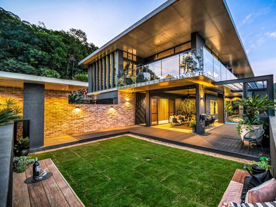 22 Akame Avenue, Caravonica