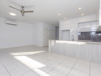 9 / 46 Avondale Crescent, Parkinson