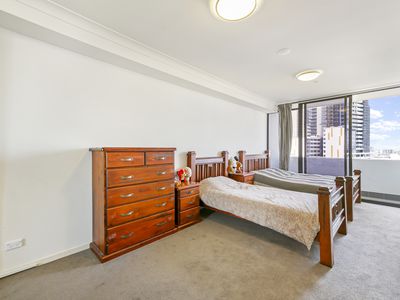 705 / 420 Macquarie Street, Liverpool