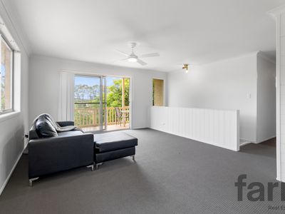 27 Golden Crescent, Southport