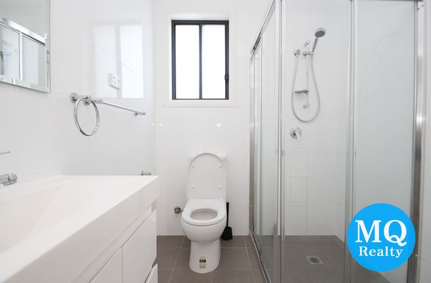 18A Leura Road, Auburn