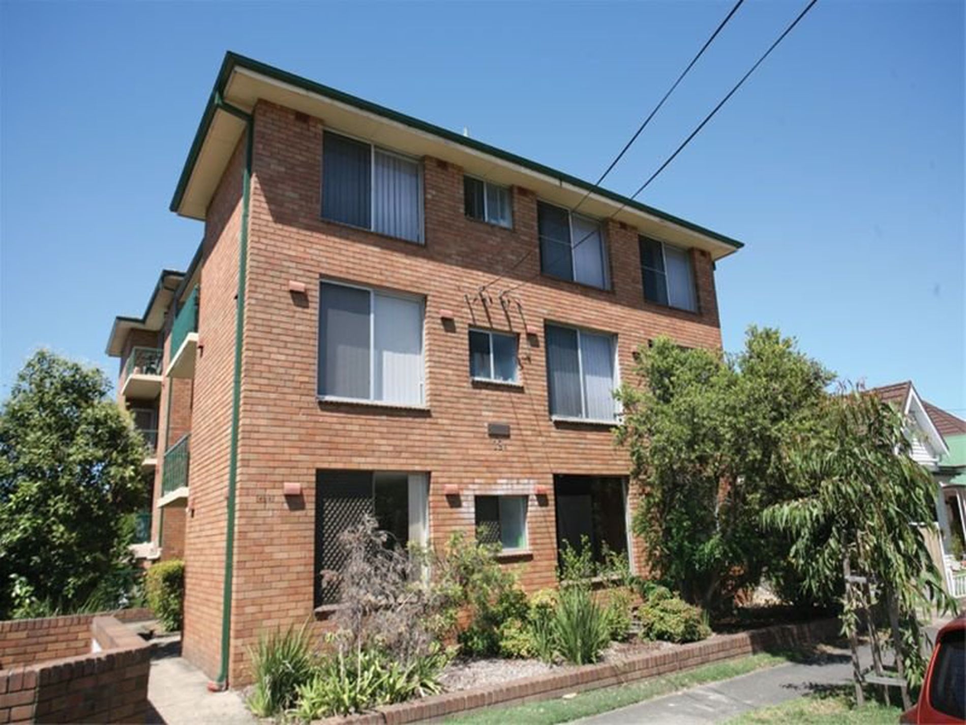 12 / 19A Johnson Street, Mascot