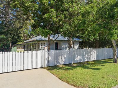 16 Barber Street, Keperra