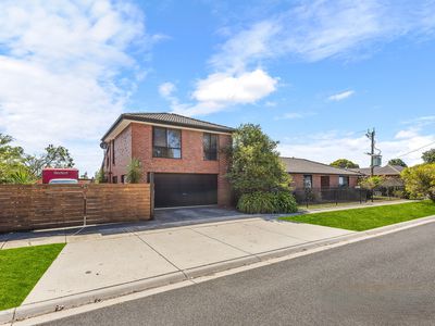 11 Roberts Road, Cranbourne