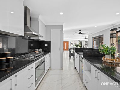 12 Falkland Street West, Heathwood