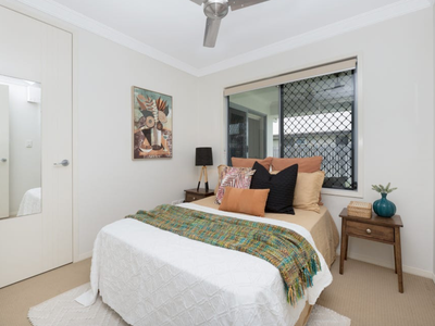 15 Stockton Elbow, Mount Louisa