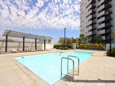 806 / 21 Bow River, Burswood