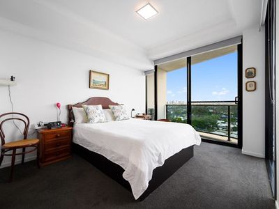 31210 / 5 Harbourside Court, Biggera Waters
