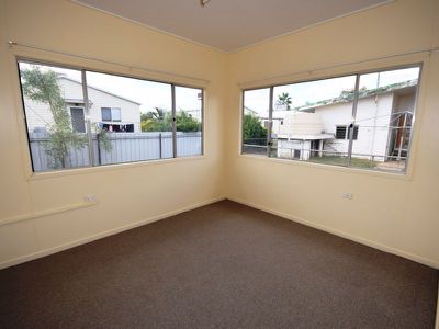 100 Crane Street, Longreach