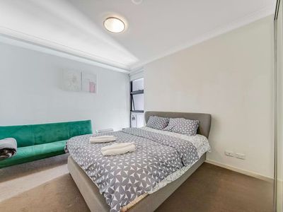 2001 / 420 Macquarie Street, Liverpool