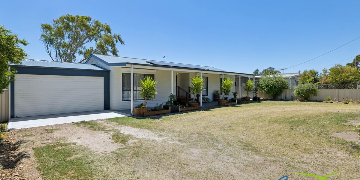 Large shed - Large entertaining - Immaculate!