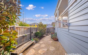 10 Cowdray Crescent, Officer