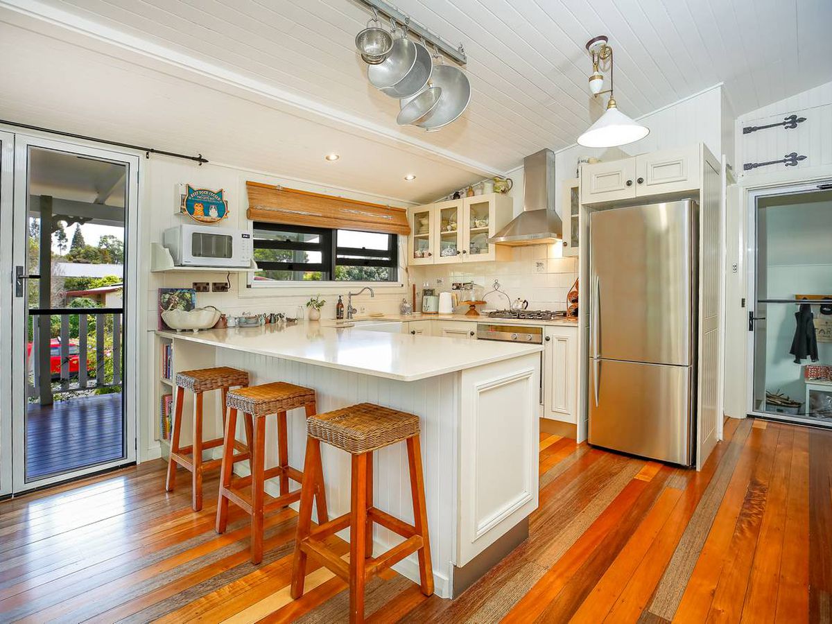 10 Barrine Road, Yungaburra