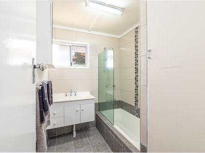 9 Nathan Street, Heatley