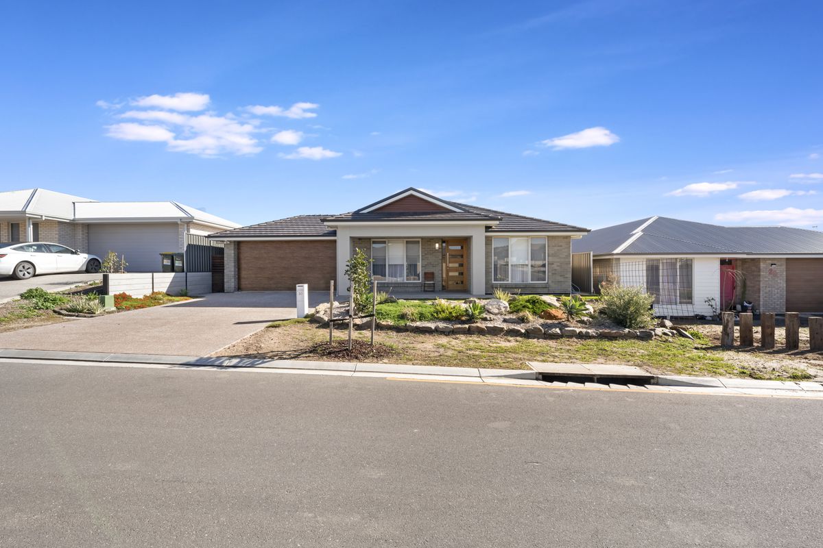 30 Lindholm Parade, Hayborough