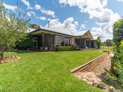 39 Falcon Drive, Calala