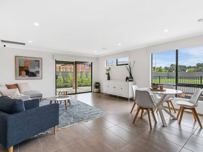 8 Guling Rise, Clyde North