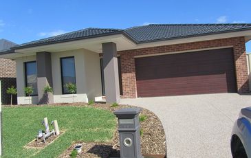 22 Ashford Drive, Pakenham