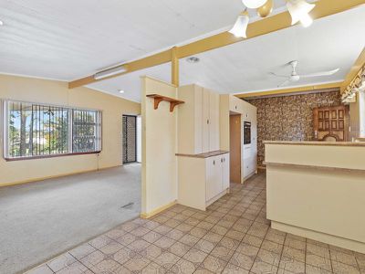37 SUNNINGDALE AVE, Rochedale South
