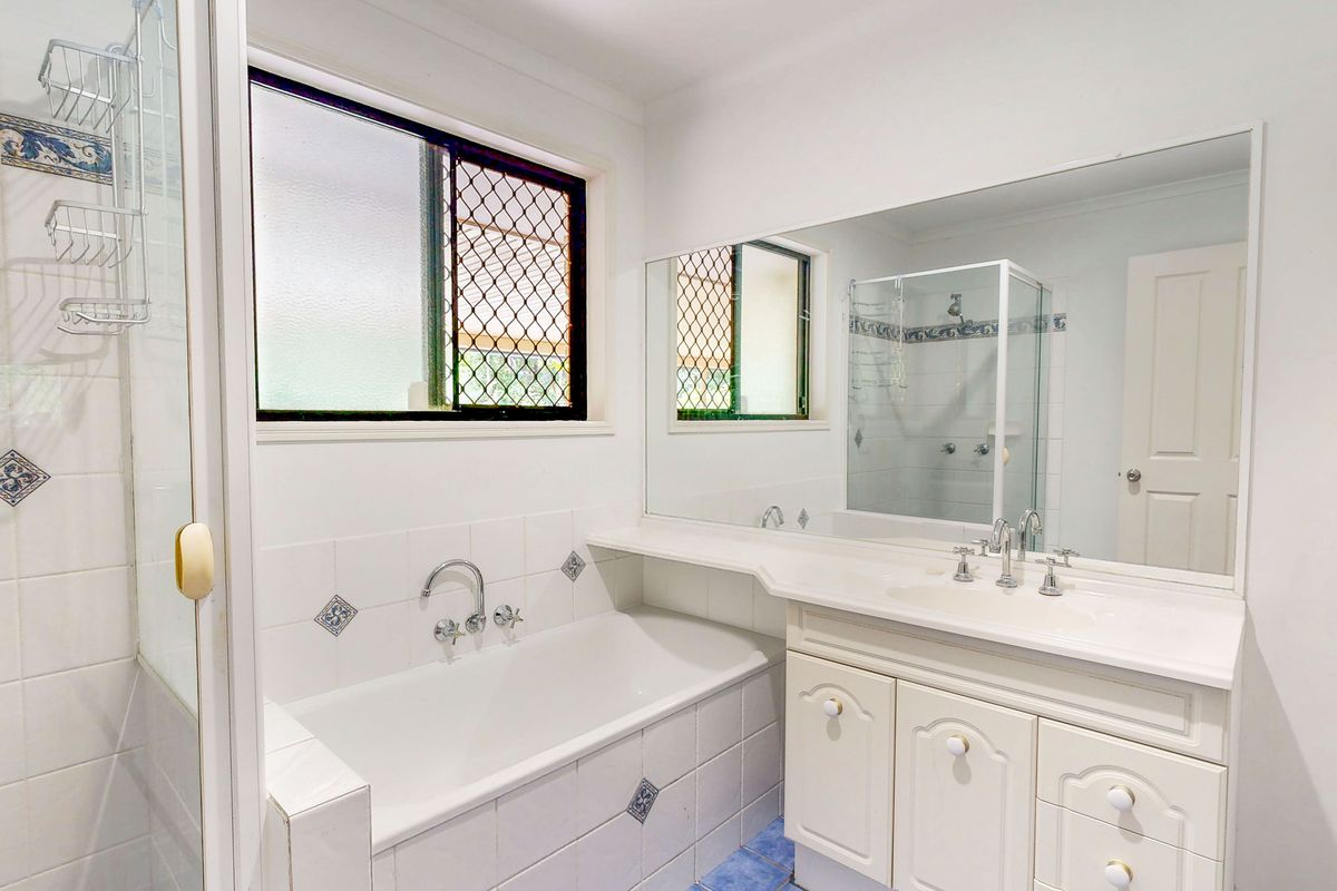 90 Woodhaven Way, Cooroibah