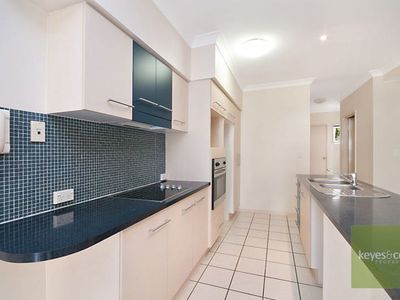8 / 269 Riverside Boulevard, Douglas