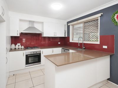 8 Bron Court, Loganlea