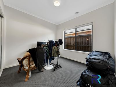10 Breezy Circuit, Werribee