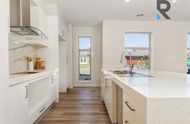 96 Frontier Avenue, Greenvale