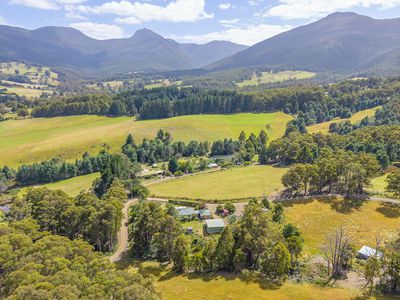 114 Gums Road, Mountain River