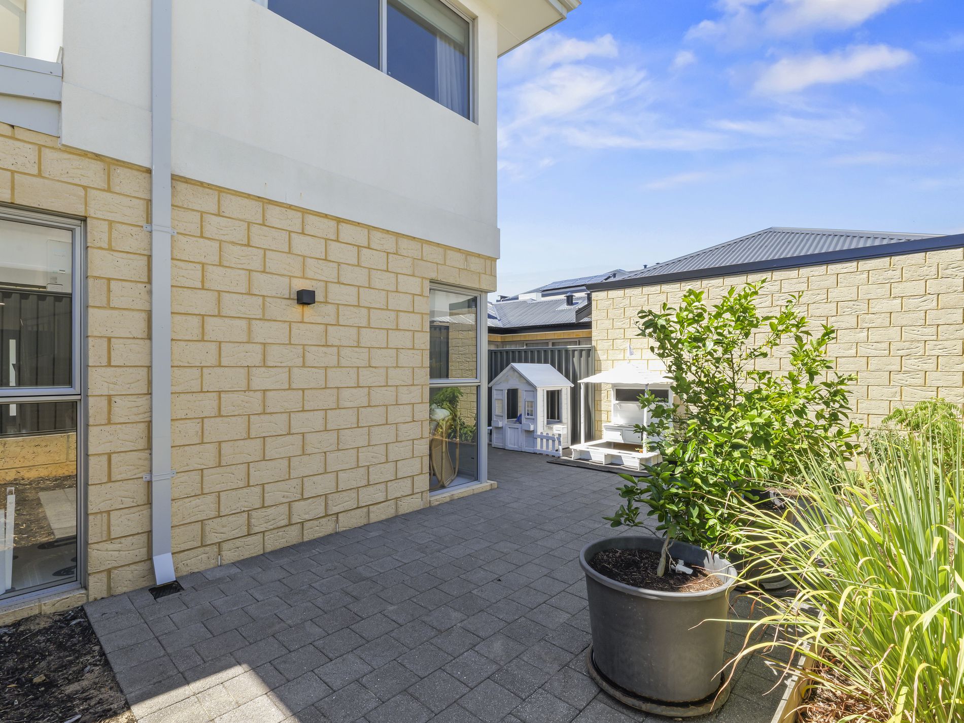 19 Nirvana Way, Willetton