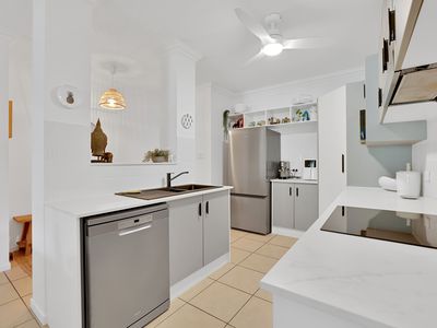 2210 / 40-42 Clifton Road, Clifton Beach