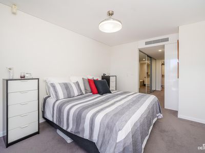 202 / 19 The Circus, Burswood