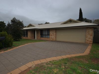 6 Cardiff Arms Avenue, Dubbo