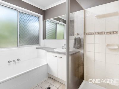 21 Karen St, Camira