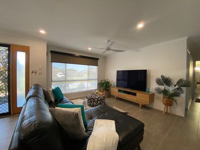 6 Dundee Drive, Kawungan