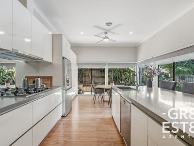 6 Mercy Court, Narre Warren South