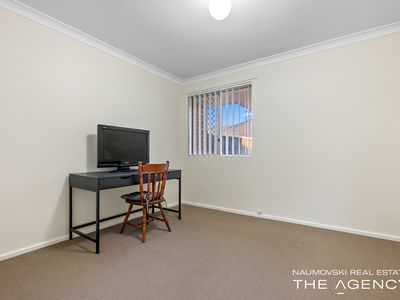 1 / 54 Esperanto Way, Westminster