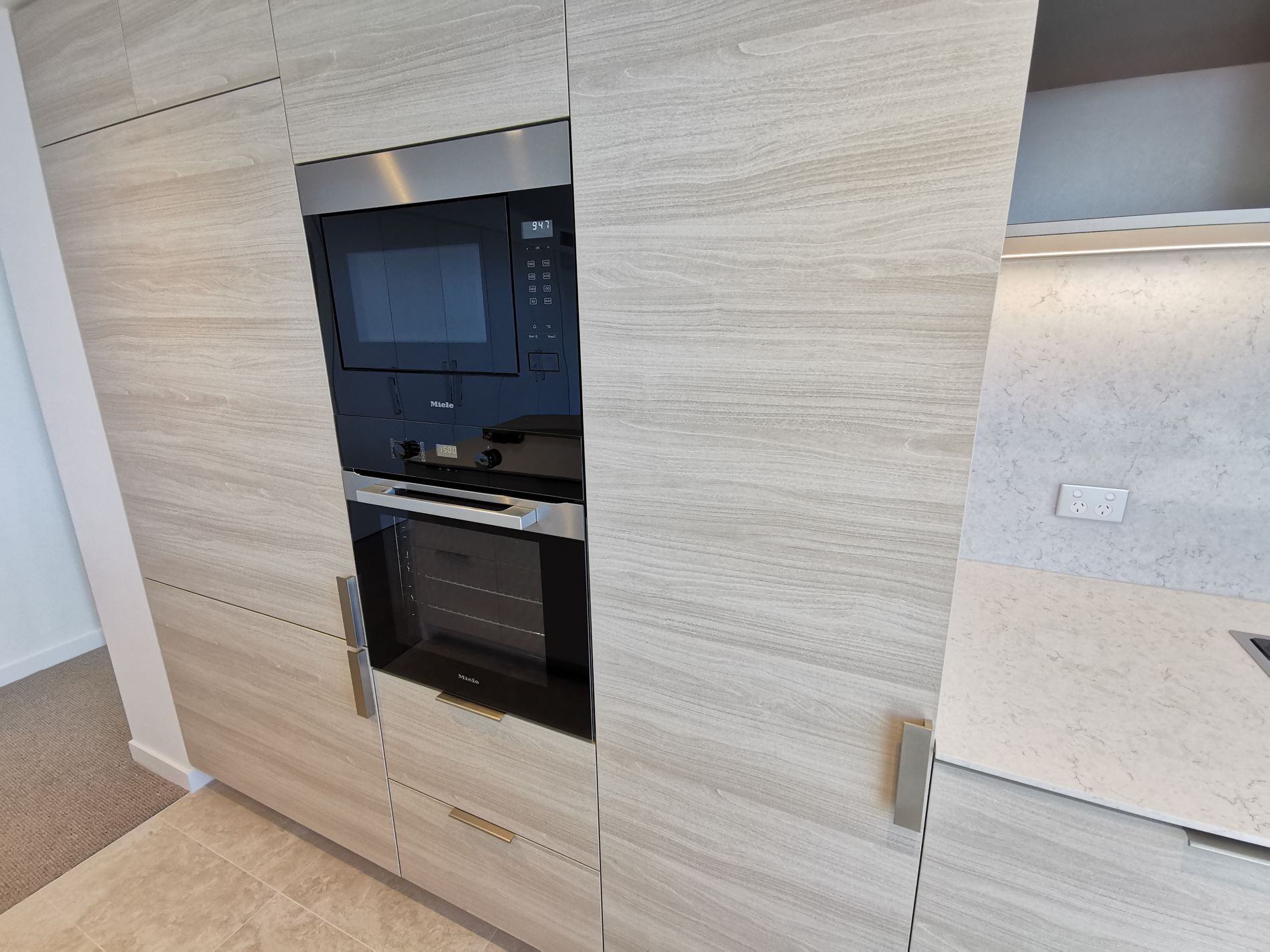 3702 / 103 South Wharf Drive, Docklands