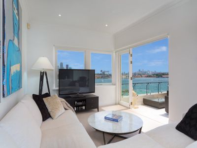 7 / 57 Yarranabee Road, Darling Point