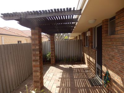 2/76 York Street, Tuart Hill