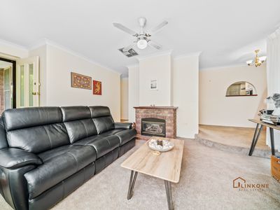 3 Myrna Way, Parkwood