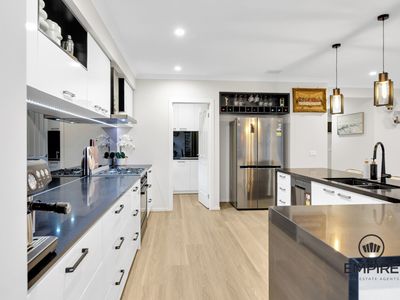 21 Tamarind Road, Cranbourne North