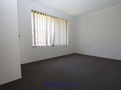 4 Strowan Pass, Carramar