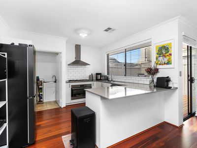 2C Troytown Way, Melville