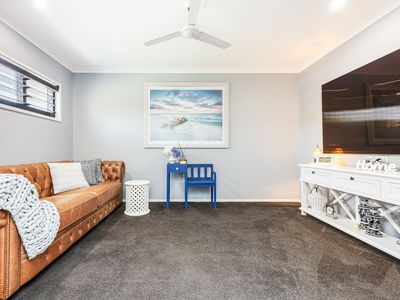6 Jordan Close, Urangan