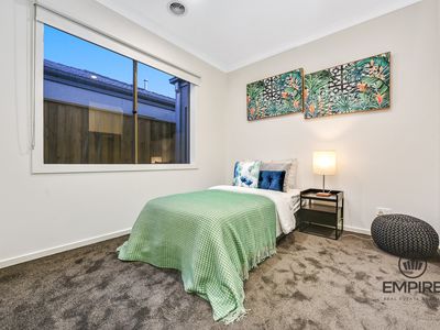 29 Grazing Way, Clyde North